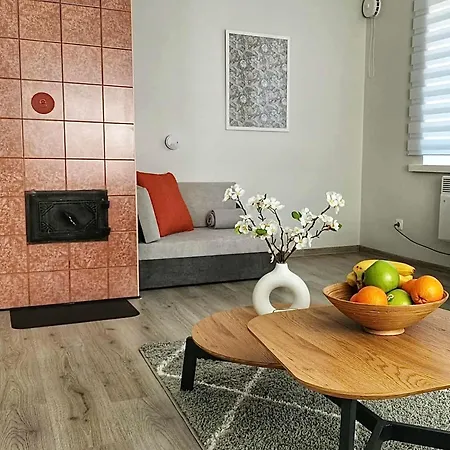 Hubane Kuelaliskorter Paernus Apartman *